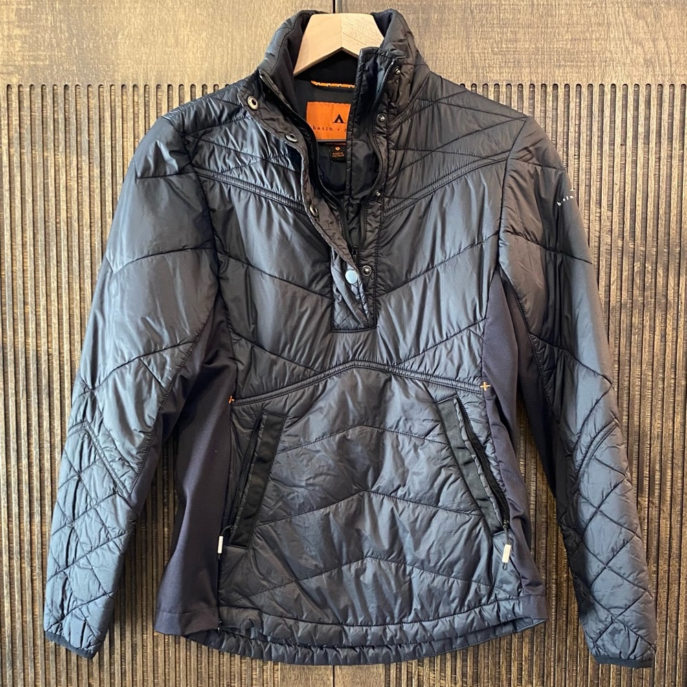 Basin and Range pullover jacket- black size small
